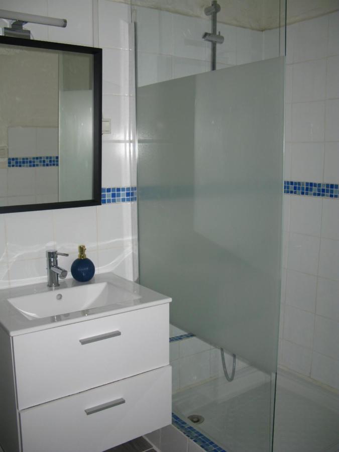 Location& Gites Sarrians Exterior photo